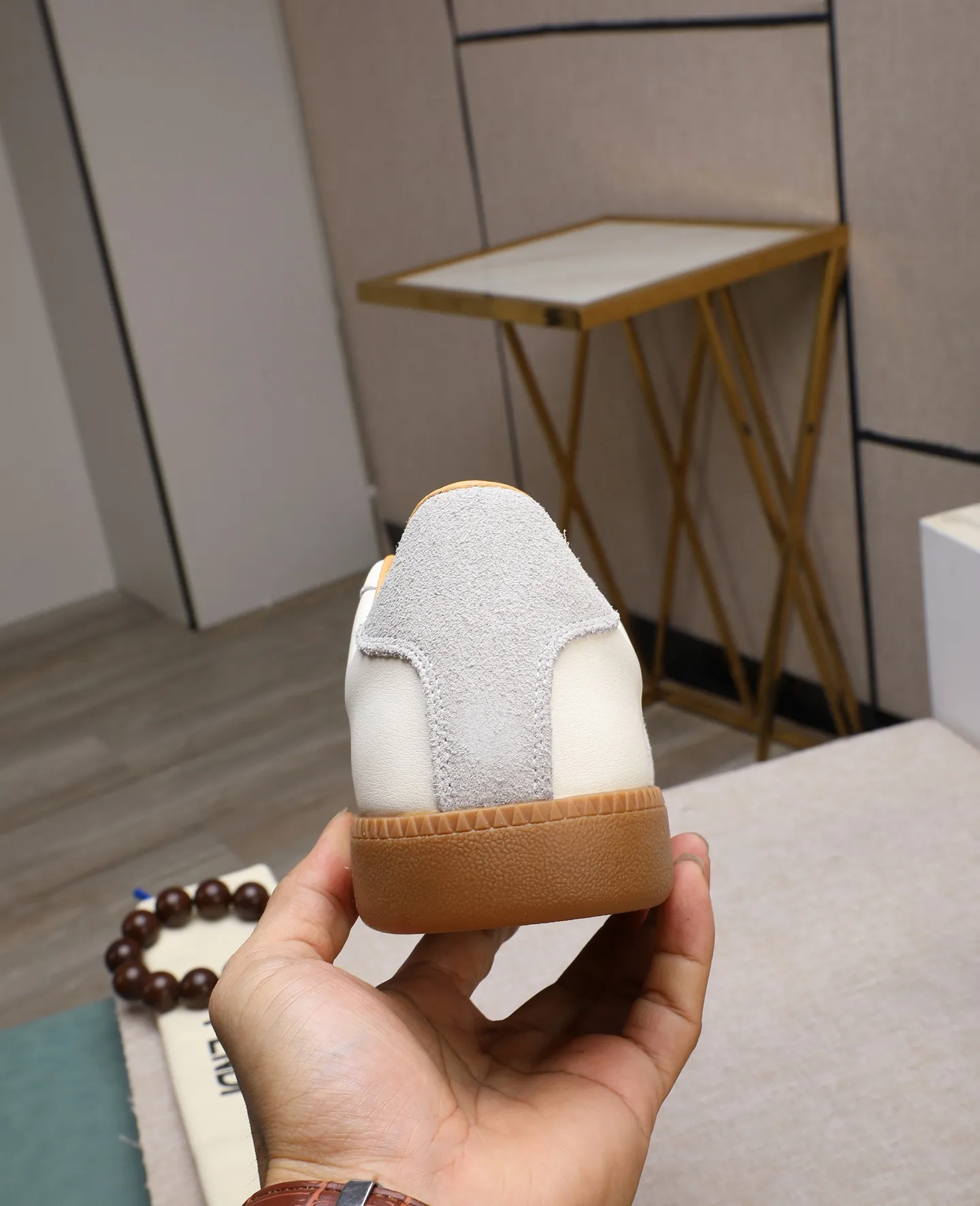 Men's shoes 💰420🕷🕷[FENDI] Fendi fashionable casual men's shoes 🇨🇳Original official website 1:1 model opening, new models are available first 💯Not high-profile but avant-garde, simple About low-key and fashionable, super versatile style 🌿 Made of original cowhide ➕ Pigskin lining 🎋 The version is comfortable on the feet, so rigorous for any small place, and the workmanship is first-class 🍍38-44 Large quantities in stock